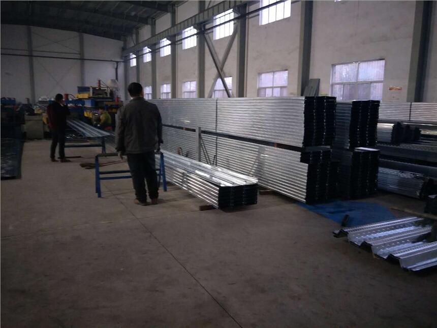 IYXB42-215-645ǳаS