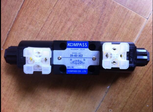 D5-02-3C6-A15 _͵늴y KOMPASS늴y